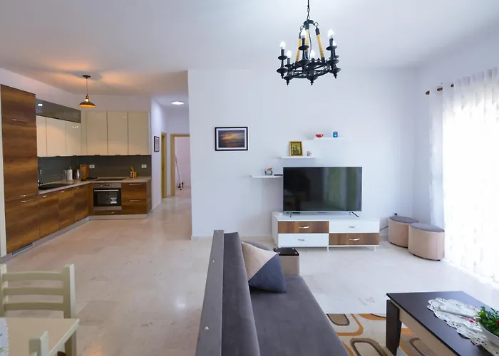 Beachside Hill Vlorë