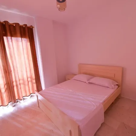 Beachside Hill Apartment Vlore