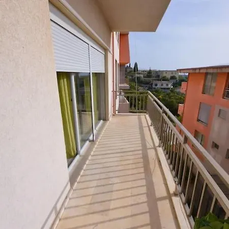 Beachside Hill *