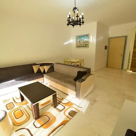 Beachside Hill Apartment *