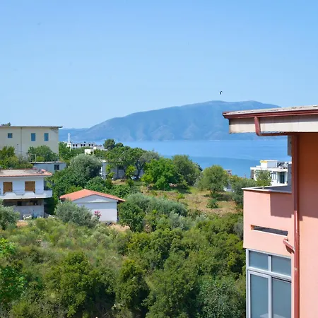Beachside Hill アパート Vlorë