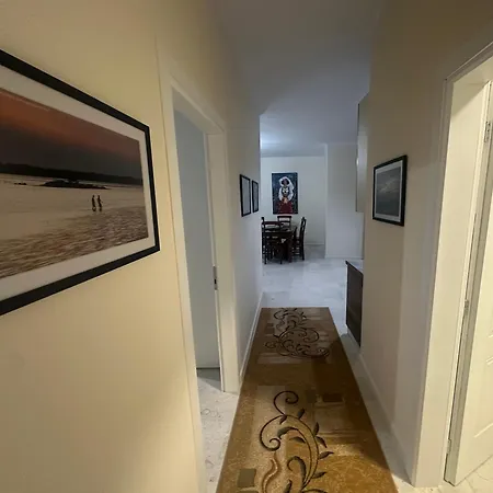 Beachside Hill Apartman *