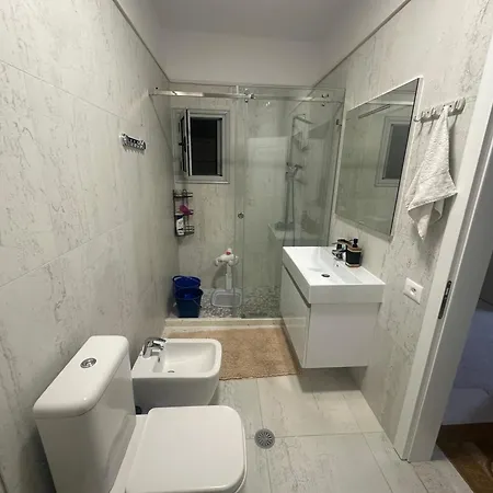 Beachside Hill Apartman Vlora